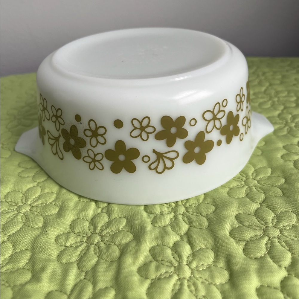 Vintage Mixing Bowl Spring Blossom Patterned Milk Glass Pyrex - Picture 2 of 7